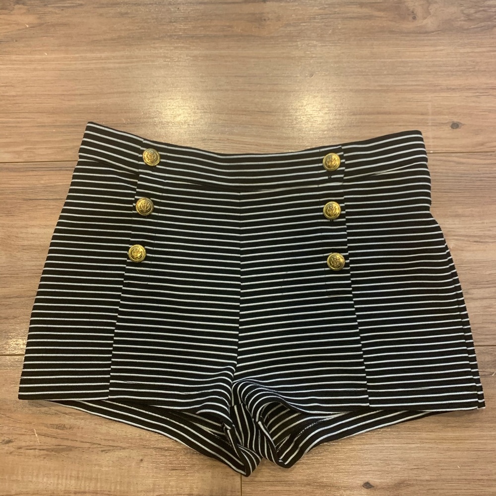 Junior high wasted shorts